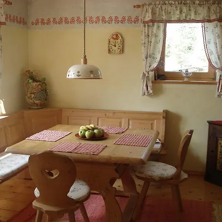 Regina Chalet *